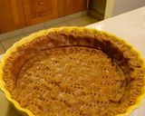 Foto del passaggio 2 della ricetta Torta di Mele con base di Frangipane e Composta di Ciliege