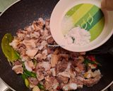 Foto langkah ke 4 dari resep Tumis Tulang Muda Sapi Dengan Kacang Panjang.
