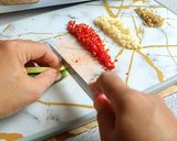 Foto langkah ke 2 dari resep Udang kukus cah bawang putih.