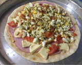Foto del paso 4 de la receta: Pizza rellena a mi manera 🍕🍕🍅🍅