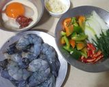 รูปขั้นตอนการทำที่ 1 ของ กุ้งผัดผงกะหรี่
