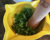 Foto del paso 2 de la receta: Sepia con pesto Vidalim Omega 3 y calabacín salteado