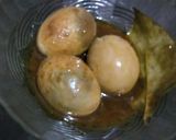 Foto langkah ke 4 dari resep Telur Bumbu Kunyit.