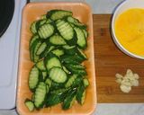 小黃瓜炒蛋(簡單料理)的食譜步驟2照片