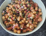 Foto del paso 3 de la receta: Ensalada de Garbanzos Israelí