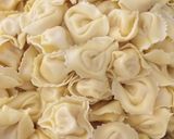 Foto del paso 2 de la receta: Tortelloni de 5 quesos