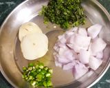 अंडा आलू ओमलेट (Egg Aloo Omelet Recipe In Hindi) रेसिपी चरण 1 फोटो