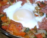 Foto del paso 8 de la receta: Magras con tomate, huevo y crudo