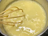 Filloas caramelizadas con crema pastelera acompañadas de helado de licor café