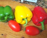 Foto del paso 1 de la receta Yemas de Espárragos con vinagreta de pimientos