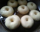 Foto langkah ke 6 dari resep Donat Tanpa Telur.