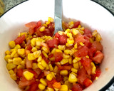 Foto del paso 1 de la receta: Ensalada rápida de choclo y tomates