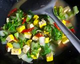 Foto langkah ke 3 dari resep Tumis Tahu Sawi Keriting.
