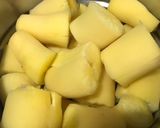Foto langkah ke 1 dari resep Stik Singkong Keju.