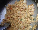 A picture of step 3 of Egg bhurji.