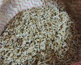 A picture of step 2 of Methi sprouts chatpata achar.
