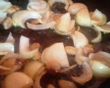 Vörösboros vaddisznó szelet sampion gombával recept fázis 2 fotója