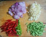 Foto langkah ke 3 dari resep Tumis jamur bakso.