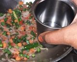 ரவா கிச்சடி(rava kichdi recipe in tamil) ரெசிபி ஸ்டேப் 4 புகைப்படம்