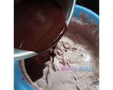 Foto langkah ke 5 dari resep Brownies Polkadot.