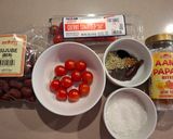 A picture of step 1 of Cherry Tomato and Chinese Jujube Chutney.