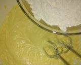 A picture of step 4 of Pineapple spong cake (pineapple shape).