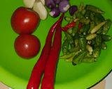Foto langkah ke 2 dari resep Tongkol Suwir Pedas Bumbu Balado.