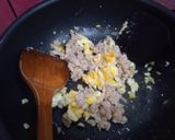รูปขั้นตอนการทำที่ 2 ของ ผัดดอกขจร,ไข่,หมูสับ,เส้นบุกนุ่ม - คีโต
