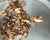 A picture of step 2 of Brinjal matar kheema.