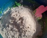 Foto langkah ke 2 dari resep Pandan Button Cookies.