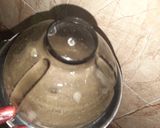 A picture of step 2 of Brown mixed fruit smoothie en honey.