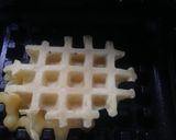 Foto langkah ke 4 dari resep Waffle enak mirip AW.