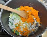 Foto del paso 2 de la receta: Sopa crema de arvejas con crutones y panceta crocante