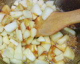 Foto del paso 2 de la receta: Mousse de queso con manzana caramelizada y Speculoos