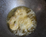 A picture of step 4 of Instant Crispy Rava Vada.