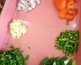 Foto langkah ke 2 dari resep Mie Kuning Goreng.