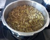 Foto del paso 1 de la receta: Borrajas con almendras y calamares