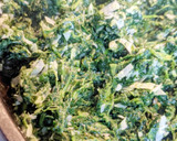 Foto del paso 4 de la receta: Quiche de espinacas y queso feta en base crujiente de quinoa