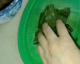 Foto langkah ke 3 dari resep Gulai daun singkong ikan asap.