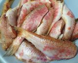 Foto del paso 1 de la receta: Salmonetes al horno con mini papas y boniatos