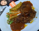 A picture of step 8 of ❤🌹Fry Chicken Steak with red sauce n vegetables n egg🌹❤.