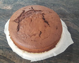 Foto del paso 3 de la receta: Bizcocho de chocolate con crema de queso y nata