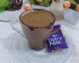 A picture of step 4 of Caramel hot coffee chocolate with cream.