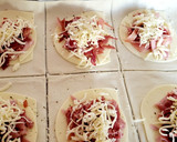 Foto del paso 3 de la receta: Cañas de hojaldre de jamón serrano, jamón york, quesos y sobrasada
