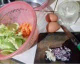 Foto langkah ke 1 dari resep Tumis Sawi Putih, Wortel & Telur Orak Arik Untuk Balita.