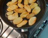 Foto del paso 9 de la receta: Guiso de zapallo italiano con papas doradas