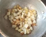 ஈசியான உருளைக்கிழங்கு வருவல் potato varuval recipe in tamil ரெசிபி ஸ்டேப் 2 புகைப்படம்