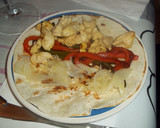 Foto del paso 13 de la receta: Fajitas de solomillo de pollo y pimientos