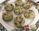 A picture of step 8 of Sabudana Vada.