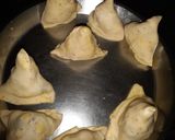 बिना लहसुन की समौसे (bina lahsun ke samose recipe in HIndi) रेसिपी चरण 6 फोटो